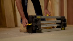 Video Set 2 capre din metal, pliabilă STANLEY® FATMAX® (pereche), capacitate max. 900 kg