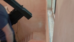 Video Capră de tăiat lemne pliabilă STANLEY® (pereche), capacitate max. 450 kg